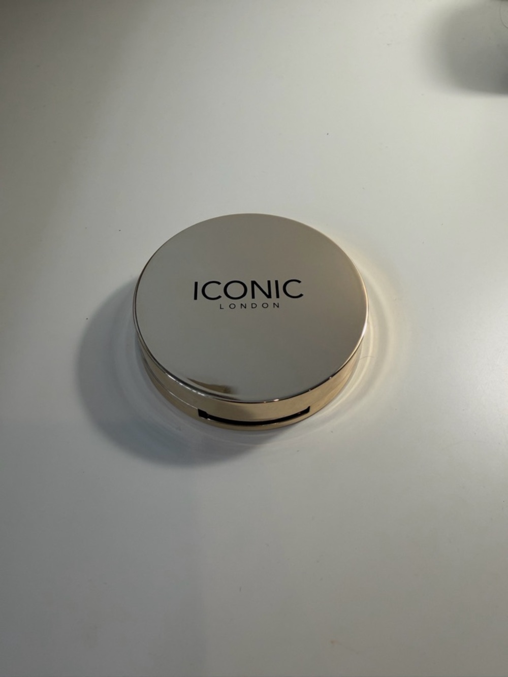 ICONIC London highlighter